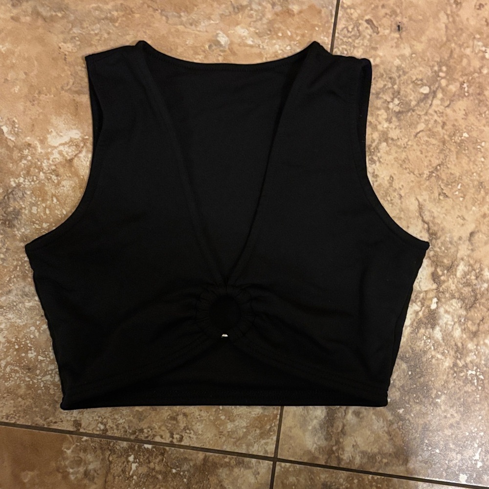 black plunge top